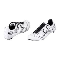 Des chaussures FORCE ROAD REVOLT CARBON BLANC
