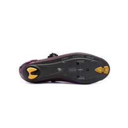 DES CHAUSSURES WIRE 2S WINE
