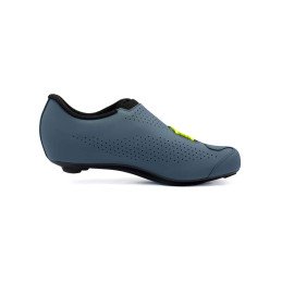 DES CHAUSSURES PRIMA BLEU JAUNE