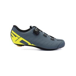 DES CHAUSSURES FAST 2 BLEU JAUNE