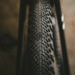 PNEU CONNECTOR INTER RACE 700X45 TLR TRANSPARENTE