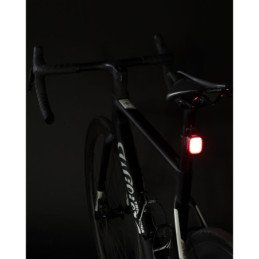 LUZ TRASERA FORCE NUB 50 LM 24 LED USB