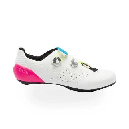 DES CHAUSSURES SIDI GENIUS X WYVE WHITE FLUO